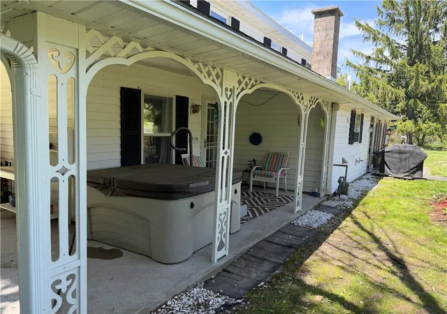 4th image of 10806 Tuttle Dr, Corning, NY 14830 | MLS# R1670415