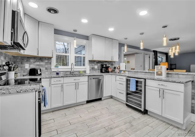 3rd image of 189 Niagara Falls Blvd, Buffalo, NY 14226 | MLS# B1670461