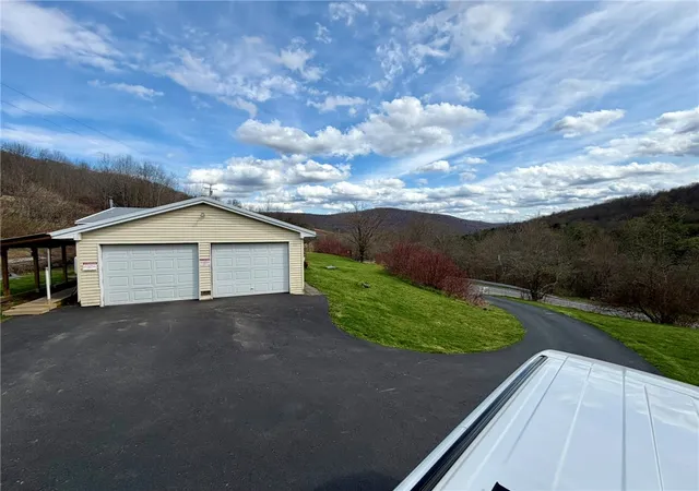 Photo 3 of Manufactured home for sale at 1052 County Hwy 23, Walton, NY 13856 | MLS# R1666959 | Listing updated on 2026-07-24