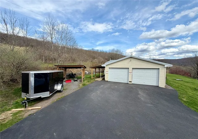 Photo 4 of Manufactured home for sale at 1052 County Hwy 23, Walton, NY 13856 | MLS# R1666959 | Listing updated on 2026-07-24