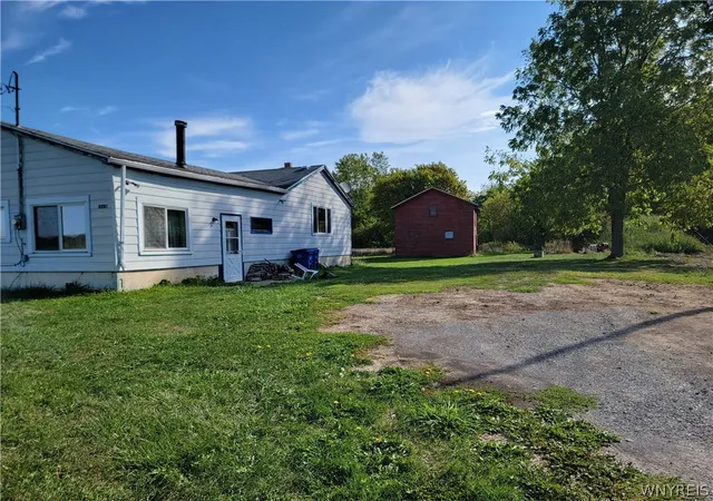 3rd image of 2351 Checkered Tavern Rd, Hartland, NY 14008 | MLS# B1670548