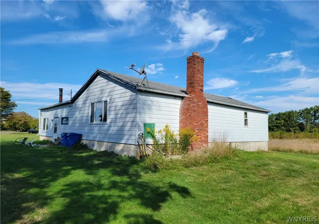 4th image of 2351 Checkered Tavern Rd, Hartland, NY 14008 | MLS# B1670548