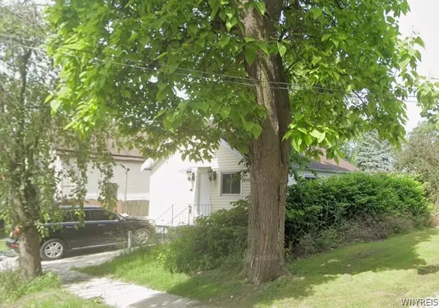 2nd image of 126 Bushnell St, Buffalo, NY 14206 | MLS# B1670507
