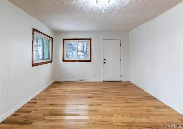 3rd image of 126 Bushnell St, Buffalo, NY 14206 | MLS# B1670507