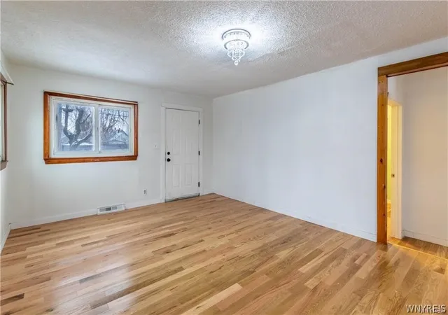 4th image of 126 Bushnell St, Buffalo, NY 14206 | MLS# B1670507