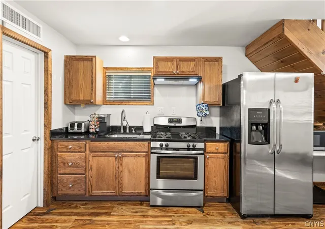 Photo 5 of Single family home for sale at 6821 Mcalpine St, Lyons Falls, NY 13368 | MLS# S1670597 | Listing updated on 2026-08-03