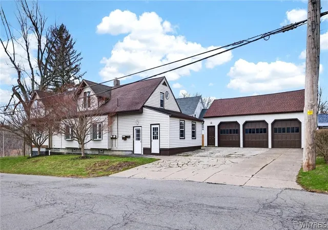 Photo 3 of Multi family home for sale at 20 East Ave, Buffalo, NY 14224 | MLS# B1670679 | Listing updated on 2026-04-20