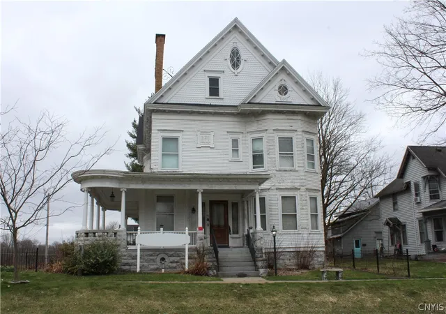 1st image of 431 Main St, Phoenix, NY 13135 | MLS# S1670655