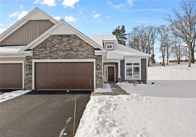 4th image of 21 Eagle Holw, Perinton, NY 14526 | MLS# R1670784