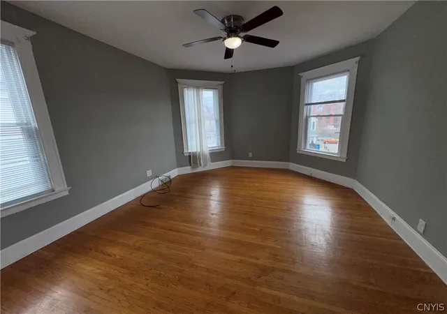 4th image of 1515 Oneida St, Utica, NY 13501 | MLS# S1670711