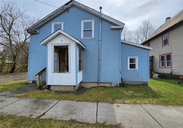 Photo 1 of Single family home for sale at 8 Center St, Mc Graw, NY 13101 | MLS# S1670916 | Listing updated on 2026-07-17