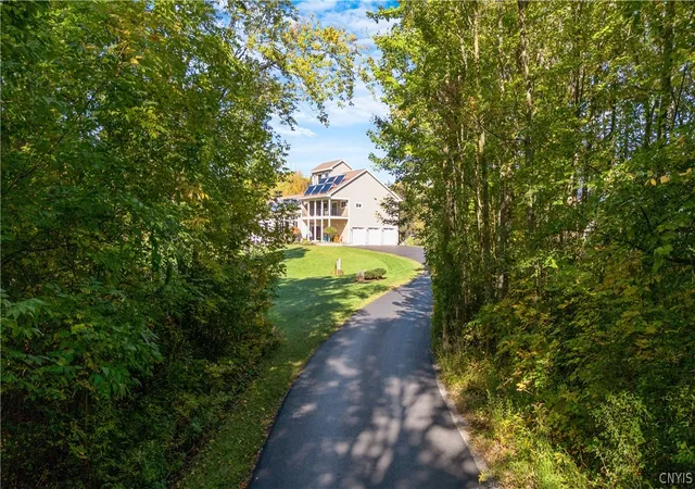 2nd image of 6687 Beach Rd, Syracuse, NY 13209 | MLS# S1669880