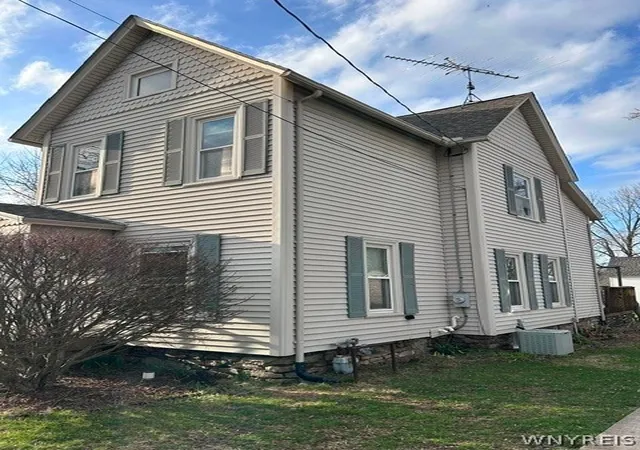 3rd image of 6067 East Ave, Newfane, NY 14108 | MLS# B1671232