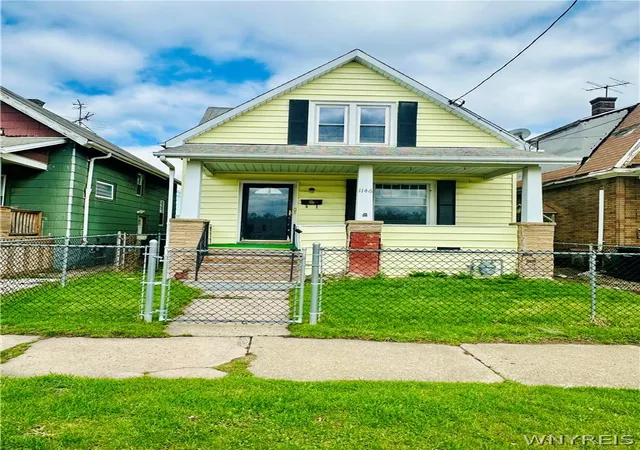 Homes for sale in Niagara Falls, NY | 1146 Ashland Ave, Niagara Falls, NY 14301 | MLS# B1671386