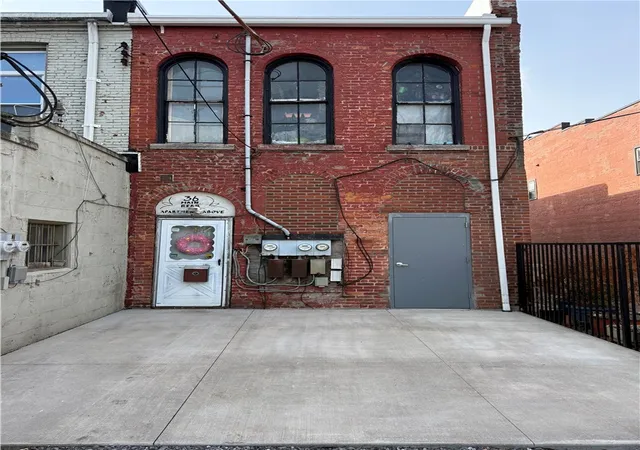 Homes for sale in Leroy, NY | 36 Main St, Leroy, NY 14482 | MLS# R1671414
