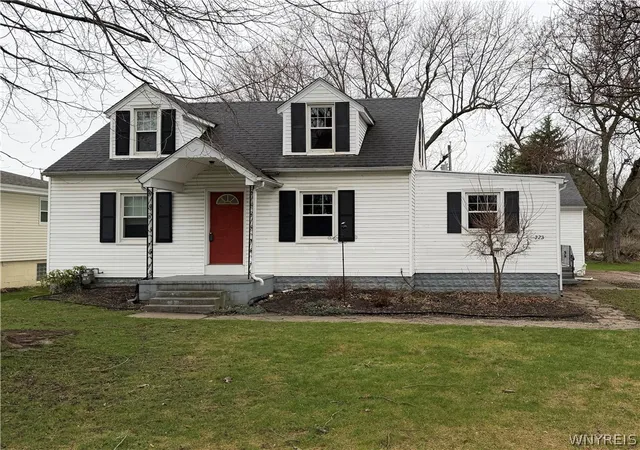 Homes for sale in Amherst, NY | 223 Harding Rd, Amherst, NY 14221 | MLS# B1670715