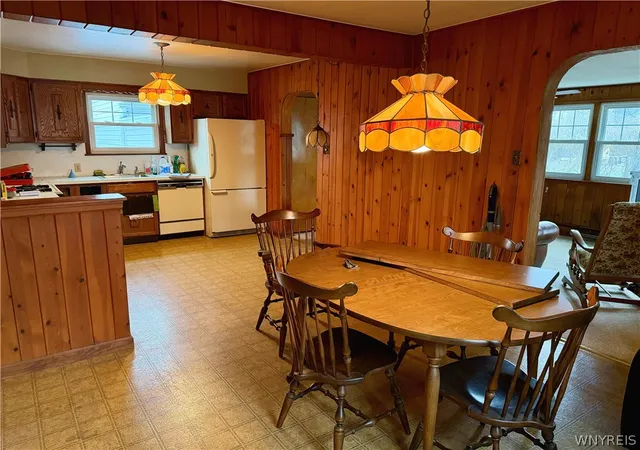 Homes for sale in Amherst, NY | 223 Harding Rd, Amherst, NY 14221 | MLS# B1670715