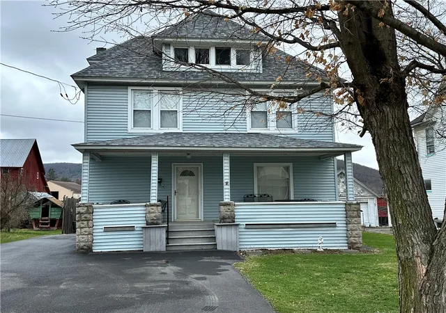Photo 1 of Single family home for sale at 8 Howell St, Walton, NY 13856 | MLS# R1671513 | Listing updated on 2026-08-04