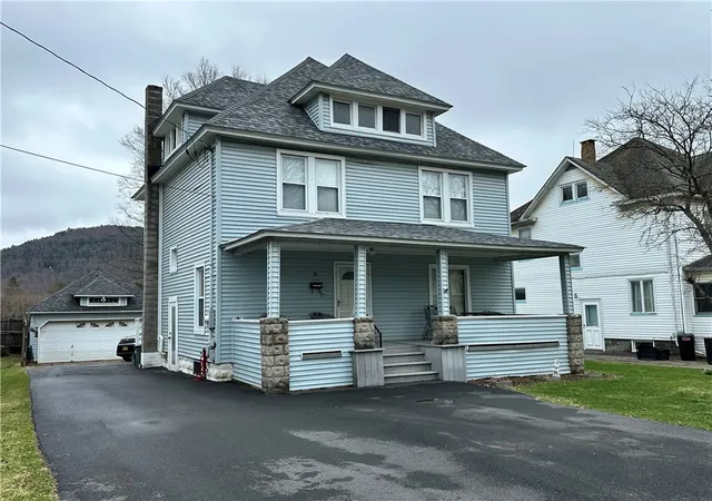 Photo 2 of Single family home for sale at 8 Howell St, Walton, NY 13856 | MLS# R1671513 | Listing updated on 2026-08-04