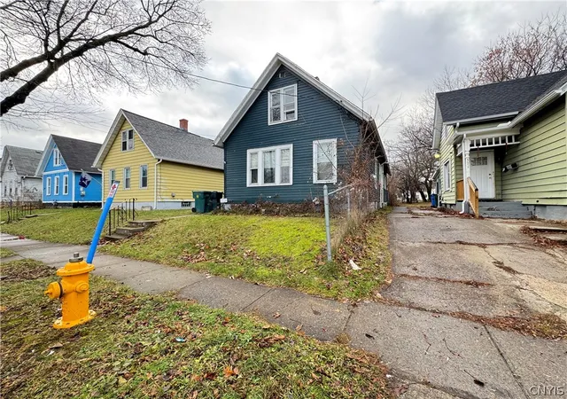 Homes for sale in Rochester, NY | 377 Alphonse St, Rochester, NY 14621 | MLS# S1670286