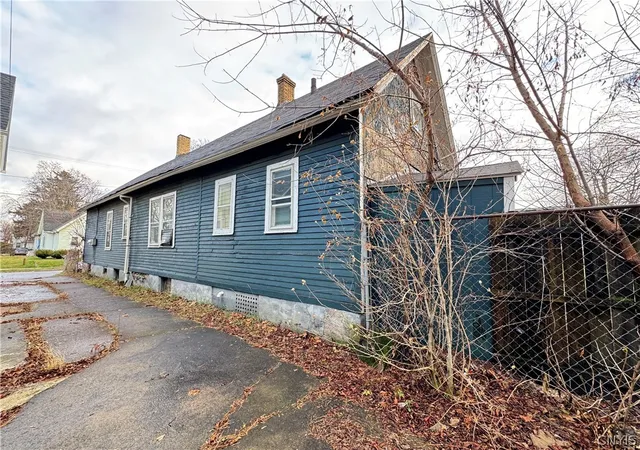 Homes for sale in Rochester, NY | 377 Alphonse St, Rochester, NY 14621 | MLS# S1670286