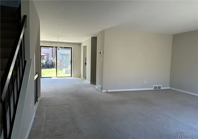Homes for sale in Amherst, NY | 304 Charlesgate Cir, Amherst, NY 14051 | MLS# B1670971