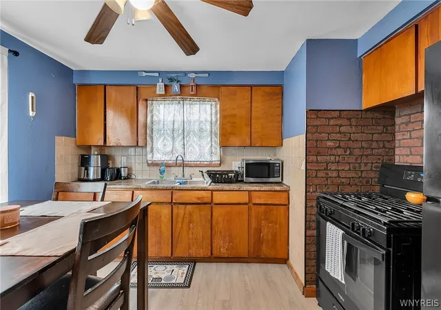 Listing Photo 5 - Condo for sale in building located at 320 Fonda Dr, Buffalo, NY 14225