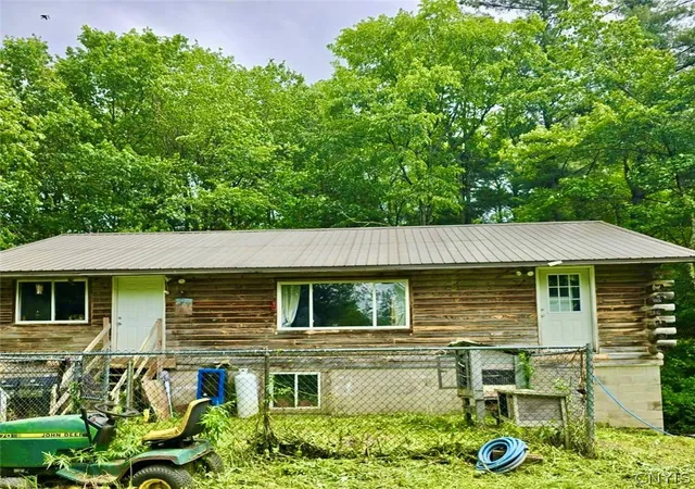 Homes for sale in Williamstown, NY | 1127 State Route 13, Williamstown, NY 13493 | MLS# S1669503