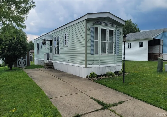 Homes for sale in Hamburg, NY | 30 Foster Ridge Dr, Hamburg, NY 14075 | MLS# B1671334