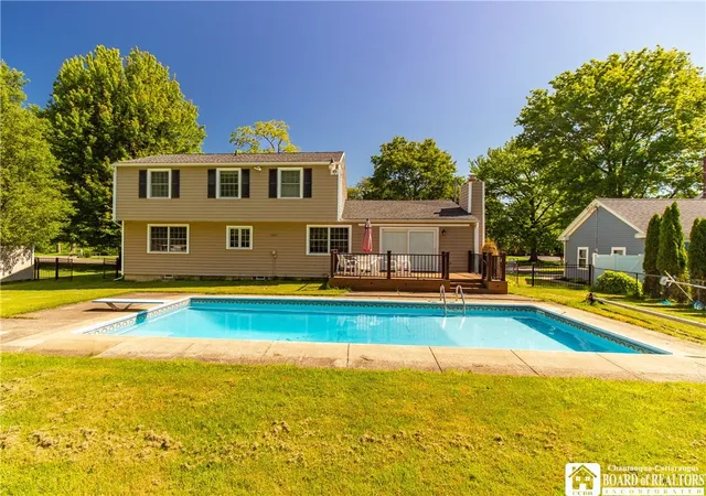 3rd image of 32 University Park, Pomfret, NY 14063 | MLS# R1671317