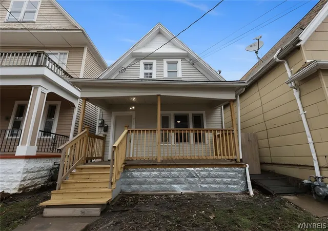 1st image of 212 Grote St, Buffalo, NY 14207 | MLS# B1670824