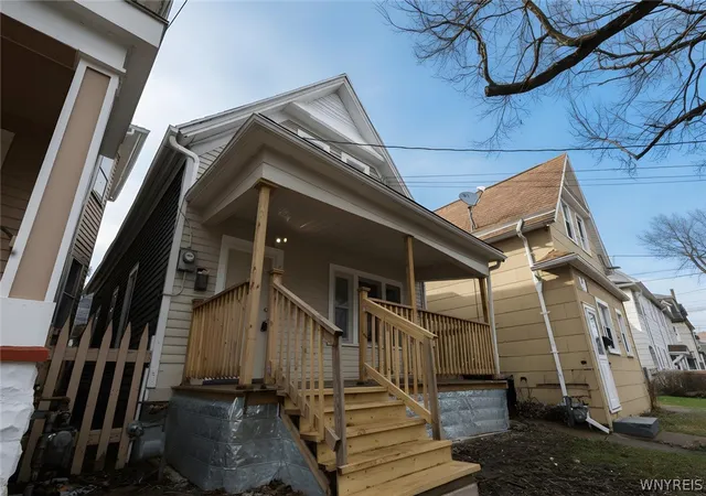 2nd image of 212 Grote St, Buffalo, NY 14207 | MLS# B1670824