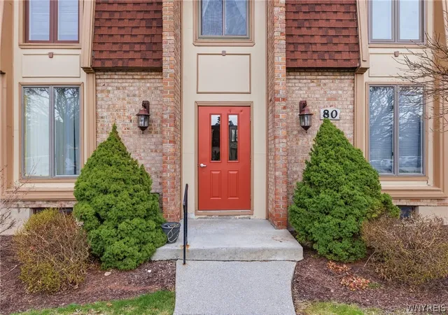 Homes for sale in Amherst, NY | 80 Groton Dr #2, Amherst, NY 14228 | MLS# B1671809