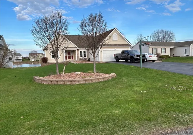 1st image of 6180 Lillypond Wy, Ontario, NY 14519 | MLS# B1671732