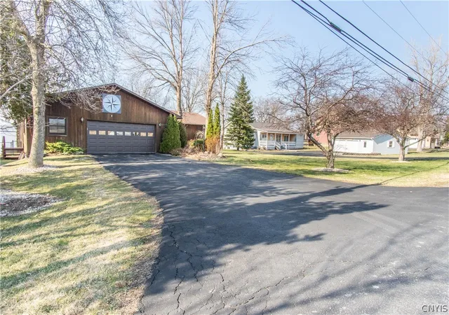 Homes for sale in Hounsfield, NY | 20949 Storrs Rd, Hounsfield, NY 13685 | MLS# S1671525