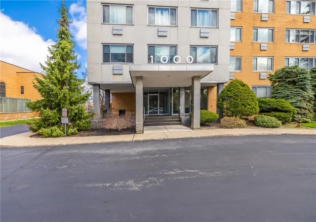 3rd image of 1000 East Ave #UN301, Rochester, NY 14607 | MLS# R1671577