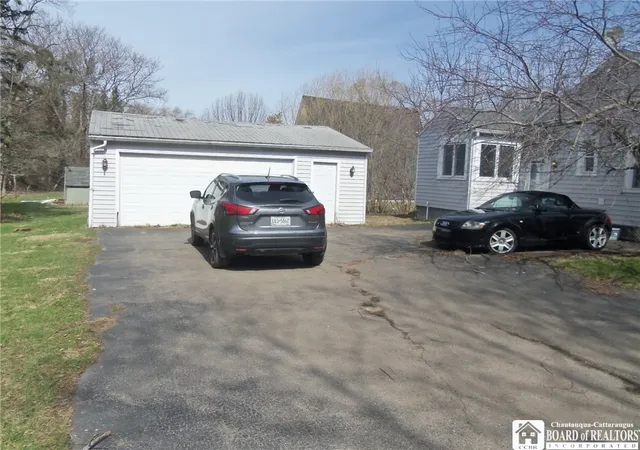 3rd image of 330 Chestnut St, Pomfret, NY 14063 | MLS# R1672044