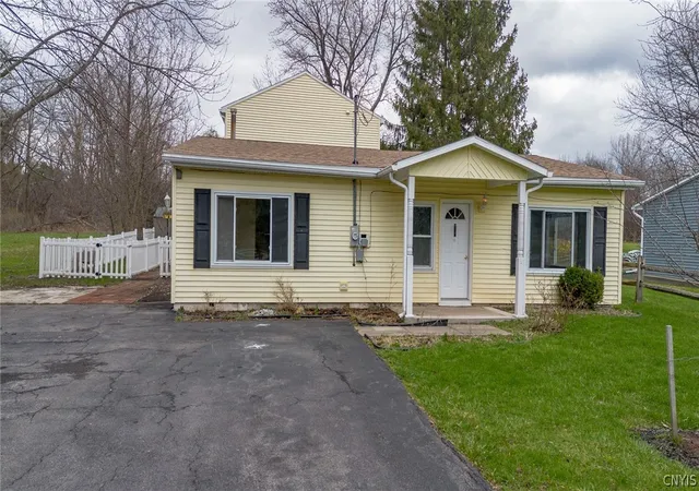 Homes for sale in De Witt, NY | 4540 Barker Hill Rd, De Witt, NY 13078 | MLS# S1667522