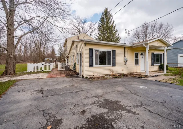 Homes for sale in De Witt, NY | 4540 Barker Hill Rd, De Witt, NY 13078 | MLS# S1667522