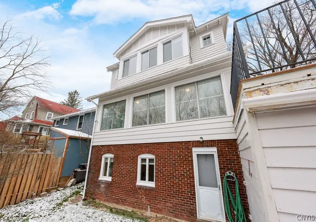 4th image of 140 Westminster Ave, Syracuse, NY 13210 | MLS# S1671940