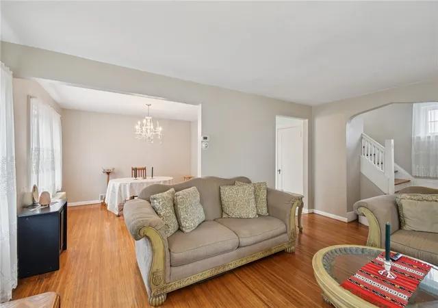 2nd image of 121 Brooklawn Dr, Brighton, NY 14618 | MLS# R1671492