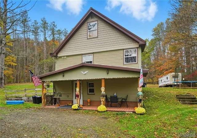 Homes for sale in Great Valley, NY | 4887 Porter Hollow Rd, Great Valley, NY 14741 | MLS# B1671755