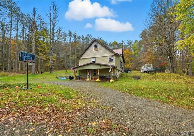 Homes for sale in Great Valley, NY | 4887 Porter Hollow Rd, Great Valley, NY 14741 | MLS# B1671755