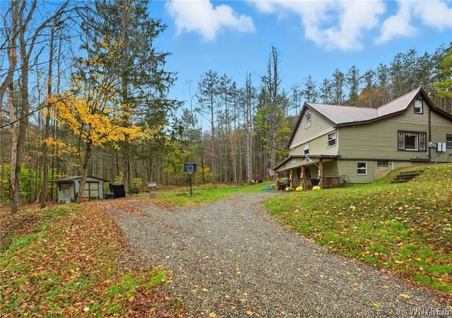 Homes for sale in Great Valley, NY | 4887 Porter Hollow Rd, Great Valley, NY 14741 | MLS# B1671755