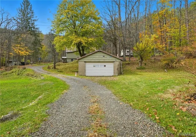 Homes for sale in Great Valley, NY | 4887 Porter Hollow Rd, Great Valley, NY 14741 | MLS# B1671755