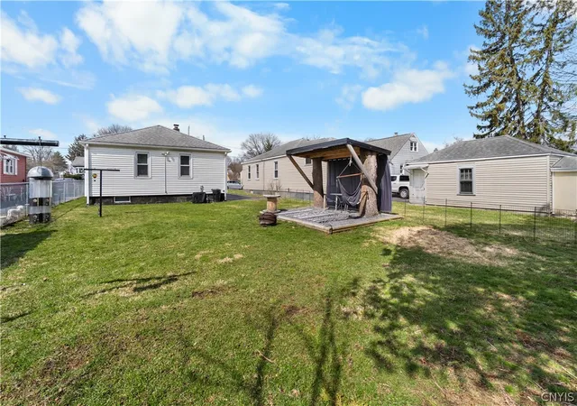 Homes for sale in De Witt, NY | 108 Hazel Ave, De Witt, NY 13057 | MLS# S1669278