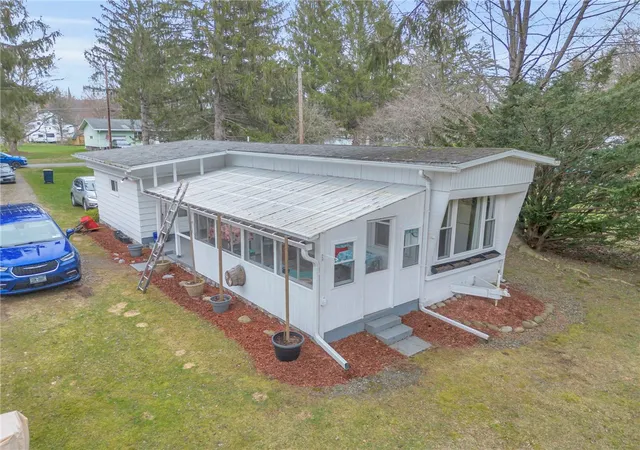 2nd image of 6 River St, Unadilla, NY 13849 | MLS# R1672220