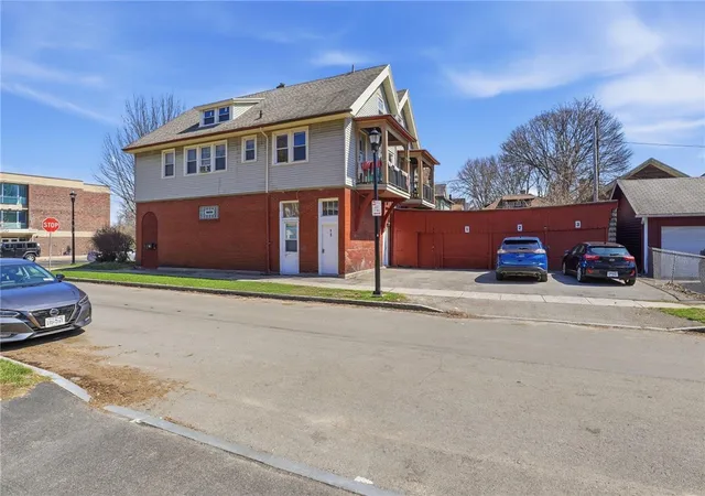 Homes for sale in Rochester, NY | 119 Rosewood Ter, Rochester, NY 14609 | MLS# R1671689