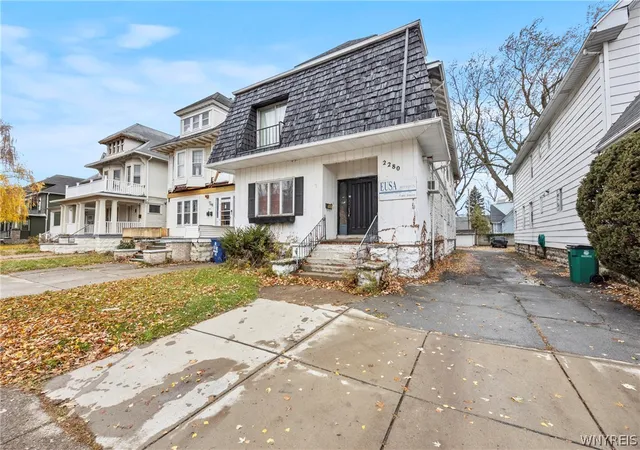 Homes for sale in Buffalo, NY | 2280 Main St, Buffalo, NY 14214 | MLS# B1672333