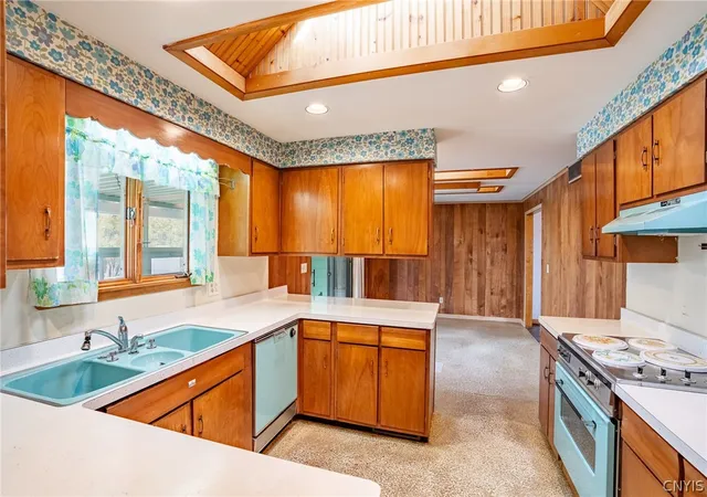 Photo 2 of Sale Pending at 11 Belle Ave, Auburn, NY 13021 | MLS# S1667860 | Listing updated on 2026-04-24